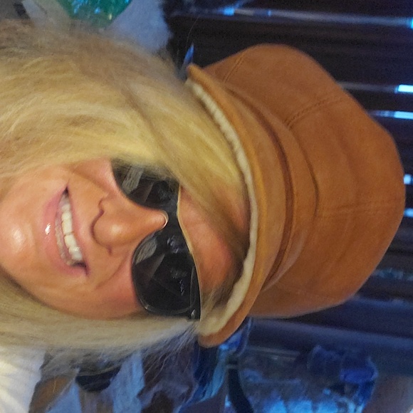 💥SOLD💥RESERVED FOR CINDYNWOT Shearling cabby hat - Picture 13 of 13